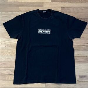 Men’s supreme tshirt